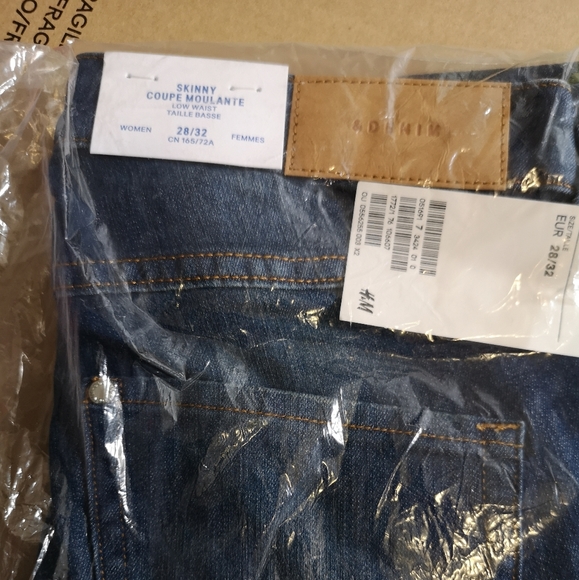 ☀️☀️H&M Jeans👖 - Picture 2 of 2